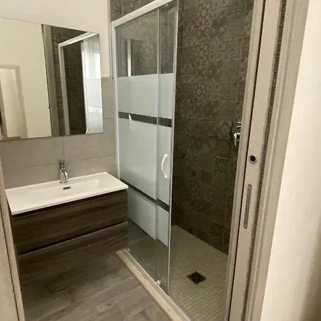 בית הארחה La Loggia סיניסקולה